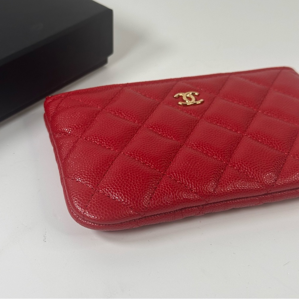 Caviar Quilted Small Cosmetic Case Red - Picture 4 of 14
